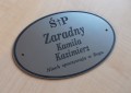 grawerowana srebrna tablica na grób laminat grawerski srebrny nagrobna owal 7 b