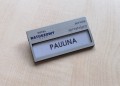 identyfikator personalny imienny osobowy 67x35 mm srebrny z kolorowym nadrukiem i agrafką 12