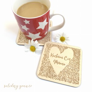 Grawerowane drewniane podkładki pod kubek 10x10 cm kpl. 6 sztuk 