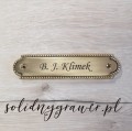 tabliczka-podluzna-mosiezna-na-drzwi-grawerowana-solidnygrawer-1.jpg