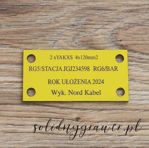 tabliczka-znamionowa-opisowa-kablowa-z laminatu-80x40mm-grawerowana-laserem-żółta-solidnygrawer-1.jpg