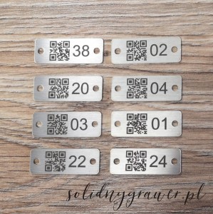 10 szt. tabliczki opisowe 40x15 mm stal numeracja kod QR
