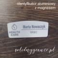 identyfikator-osobowy-plakietka-dla-lekarza-grawer-aluminium-anodowane-magnes-solidnygrawer-1.jpg