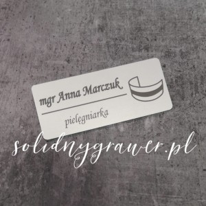 Identyfikator pielęgniarki 70x30 mm srebrny magnes