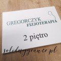 szyld na gabinet lekarski wykonany z PCV z kolorowym nadrukiem informacji w formacie A3 wykonany przez solidnygrawer.pl