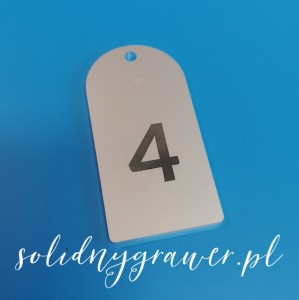 Aluminiowy brelok zawieszka do kluczy 7x3 cm z grawerem 