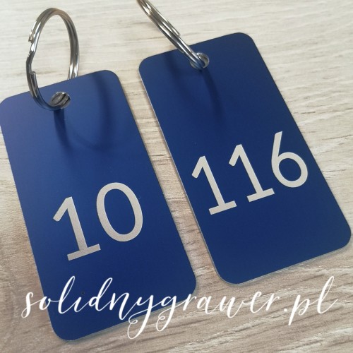 brelok-do-kluczy-8x4cm-aluminium-niebieskie-grawer-2-solidnygrawer.jpg