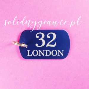 Nieśmiertelnik brelok z grawerem 5x3 cm do kluczy niebieski